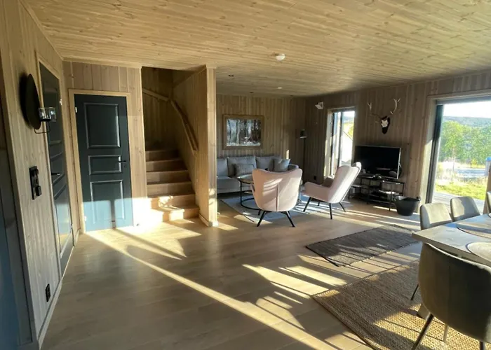 Holiday home - Ny Og Flott Pa Budalstolen